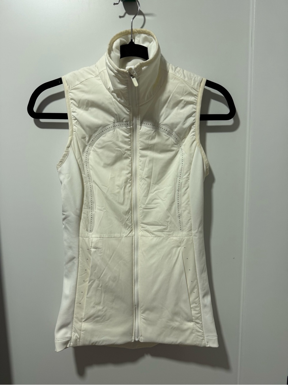 lululemon athletica Cream Sleeveless Zip Vest